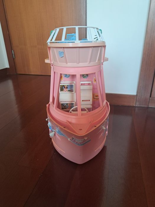 Cruzeiro de bonecas da Barbie