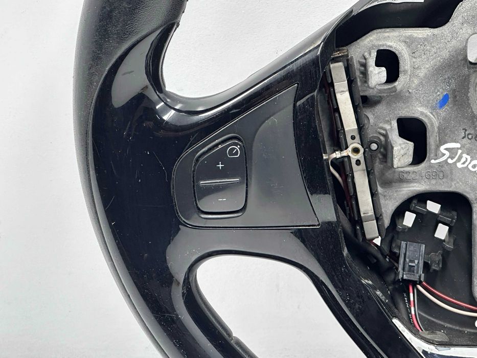 Volante - Renault Clio IV (2013)