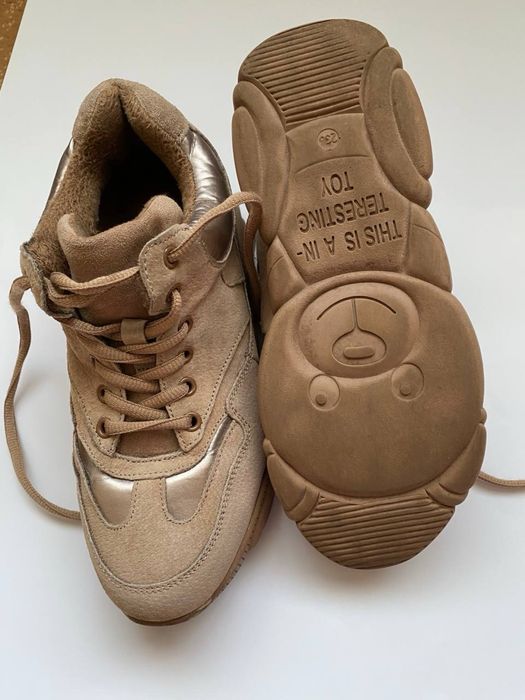 Жіночі утеплені кросівки, 36 р.