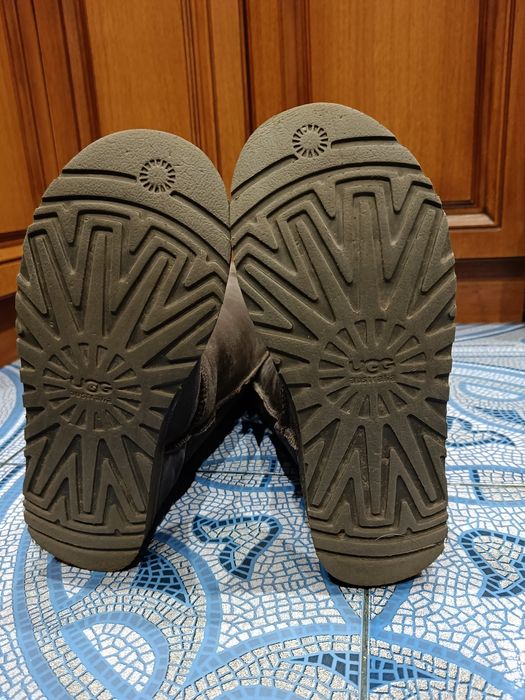 UGG Australia ( натуральная овчина  )