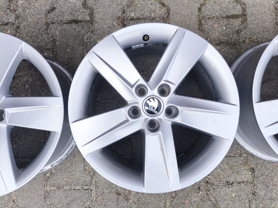 Felgi Aluminiowe 16 Cali 5x100 7Jx16 ET46 Skoda Fabia Rapid