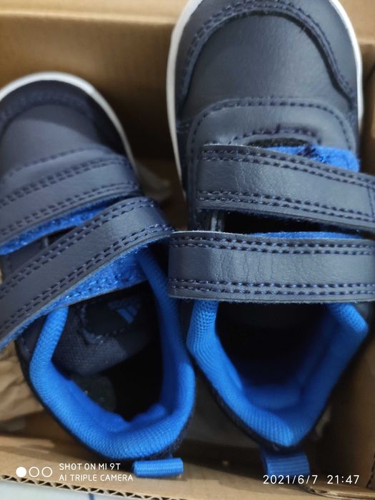 Tênis novos adidas