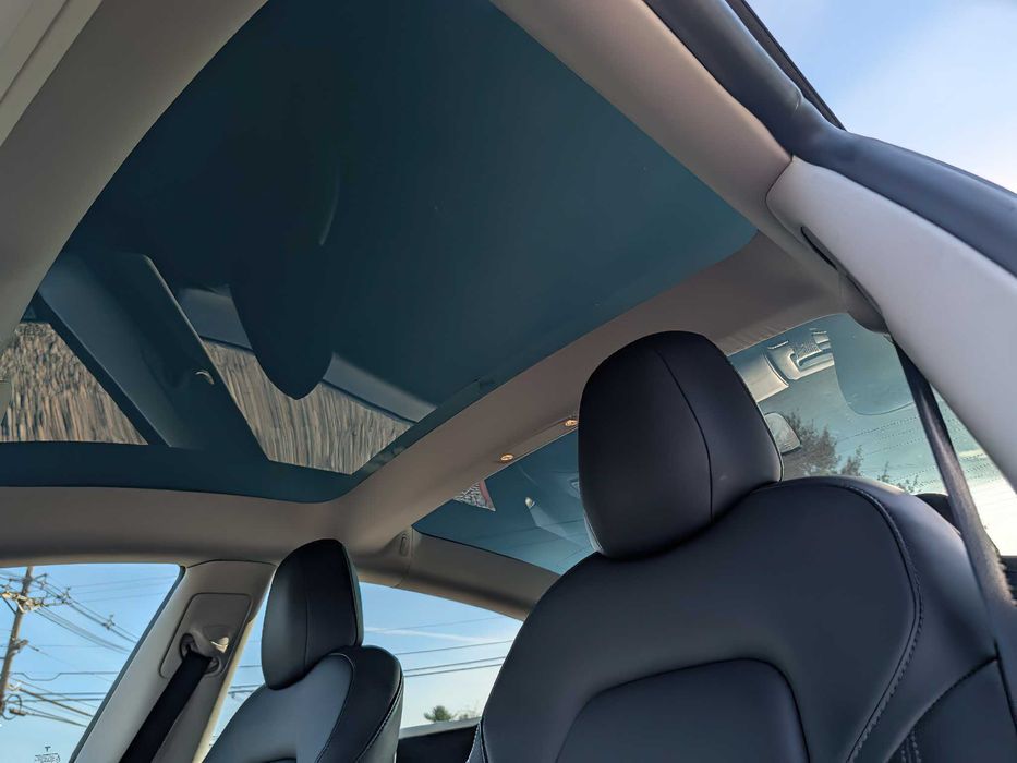 Tesla Model 3 Long Range      2022
