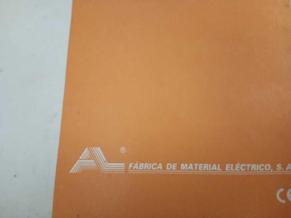 Bucins para caixas derivação