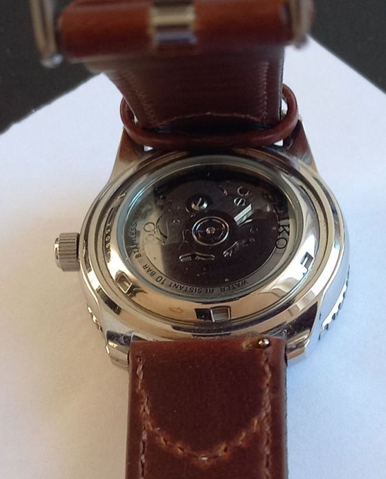 Seiko 5 Sport  automatico. Raro e excelente. Escala mundial rotativa exterior.