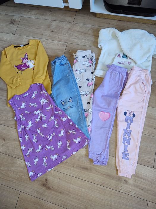 Sprzedam ubrania dla dziewczynki rozmiar 122/128