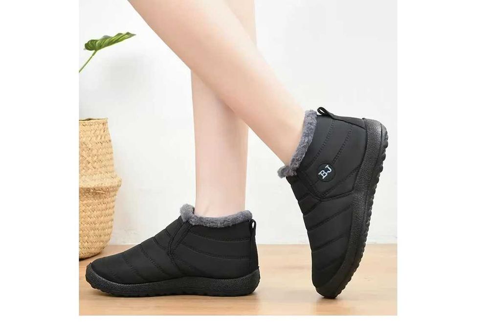 damskie zimowe ocieplane czarne nowe buty /42