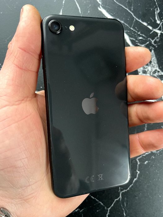 IPhone Se 2020 на 64 ГБ