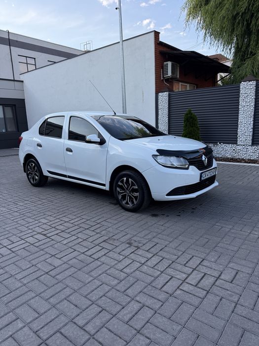 Renault Logan 2 2016 1.2 газ бензин.