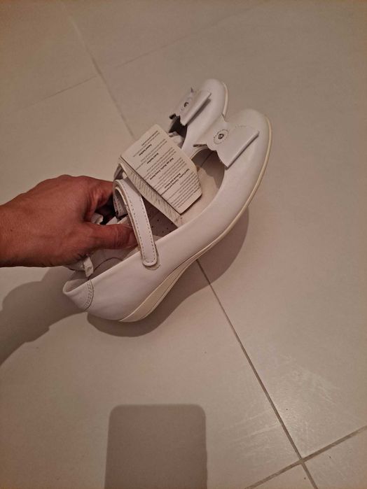 Buty dla dziewczynki komunia 33