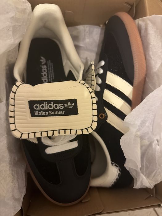 Adidas Wales Bornner Black
