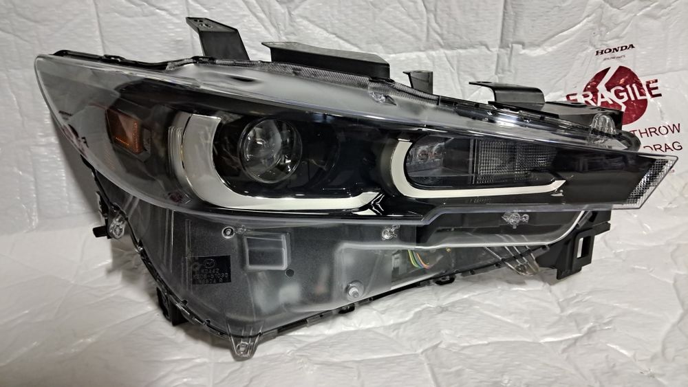 права і ліва фара на Mazda CX5 22-25р
(2022-2025), версія США