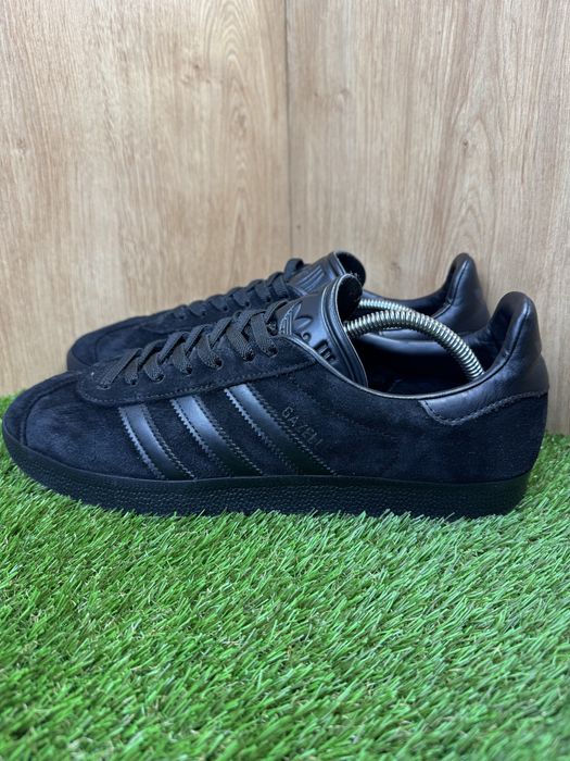 adidas Gazelle розмір 46