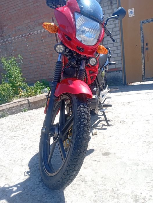 Продам мотоцикл spark -25І 200
