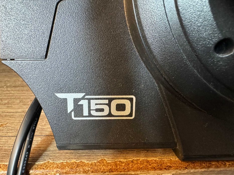 Thrustmaster T150RS + 2 dodatkowe sprężyny do manipulatorów