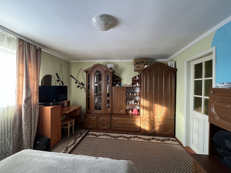 Просторий будинок для сім'ї, 150 м², у Звягелі, 4 кімнати,Від власника