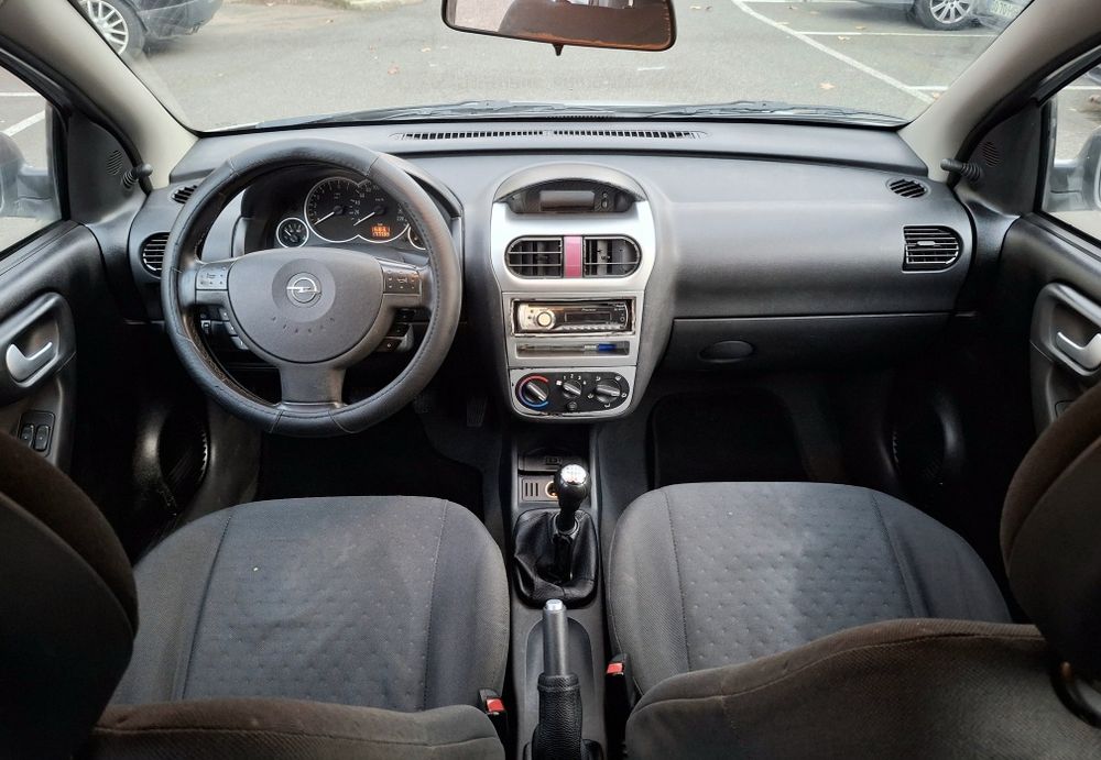 Opel Corsa 1.2i 75cv Nacional 03
