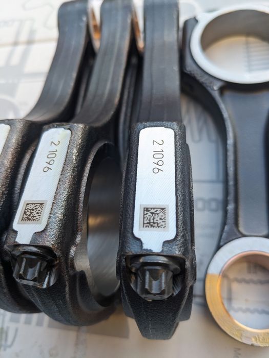 Шатун мотор om651 Мерседес