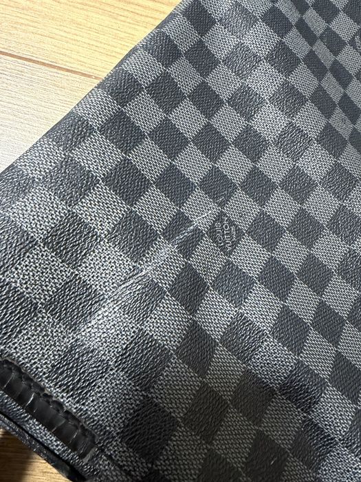 Сумка Louis Vuitton через плече