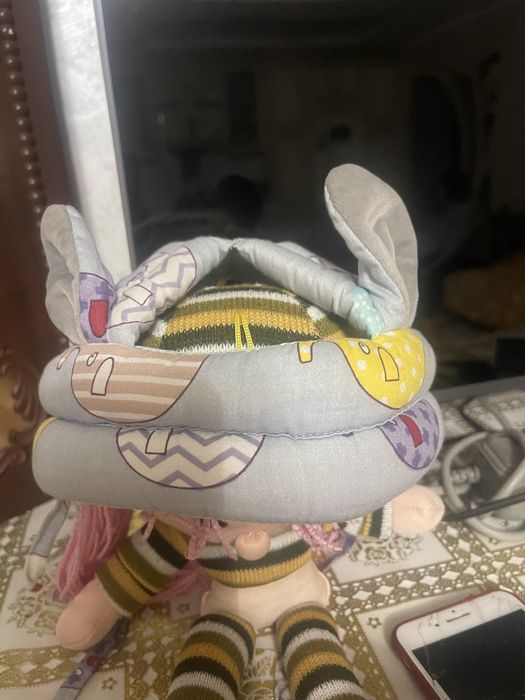 Шолом проти ударний для малюків