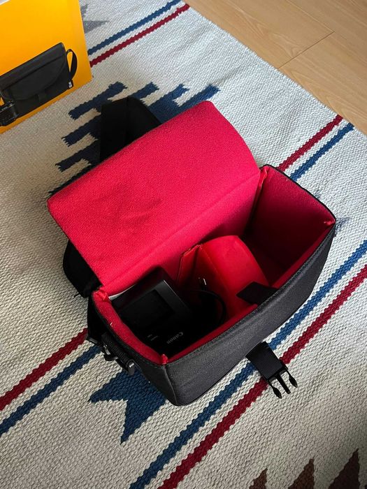 Câmara Canon EOS 2000D