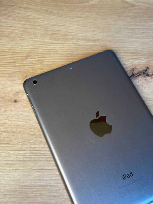 Tablet Apple iPad mini 2 generacji 32 GB bat: 90% + GW 3 msc