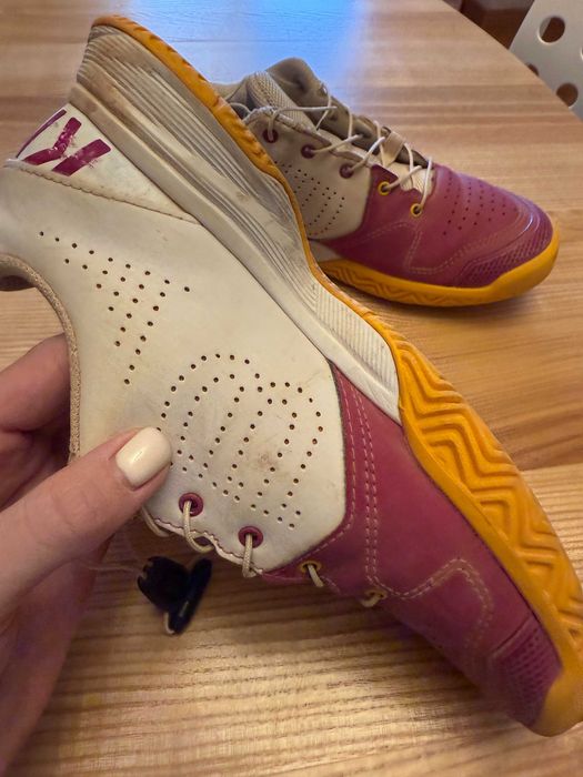 продам профи кроссовки для тенниса