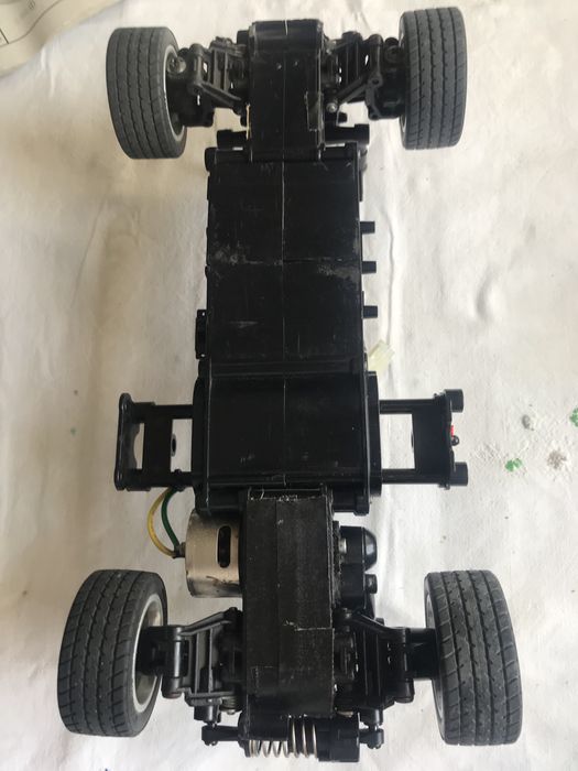 57 Chevy Coupé Revell na hard body e chassis Tamiya