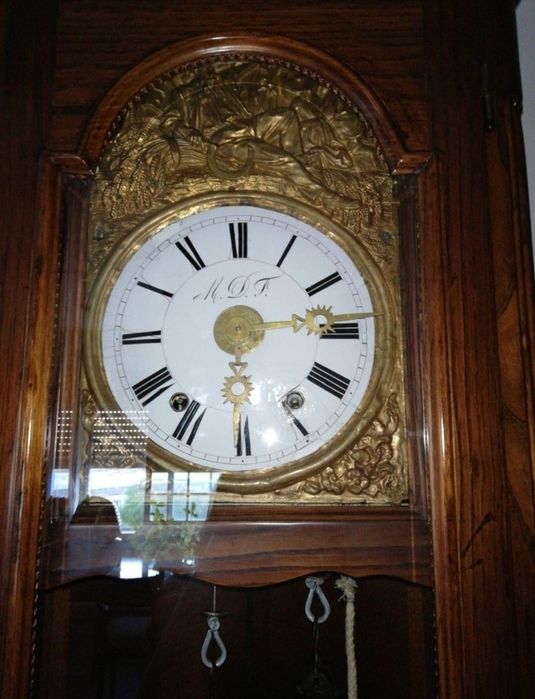 Relógio de pé  alto antigo