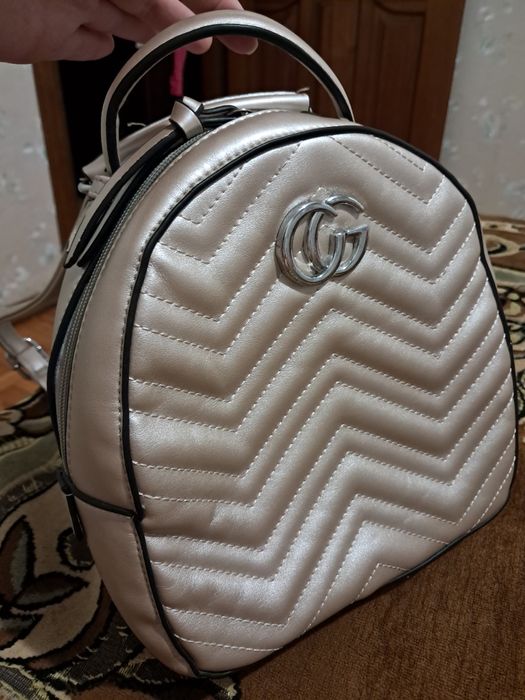 Рюкзак жіночий в гарному стані