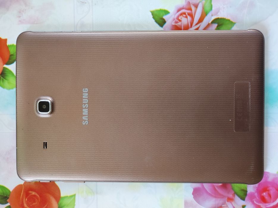 Планшет Samsung T561