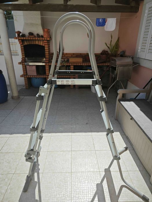 Escada para Piscina