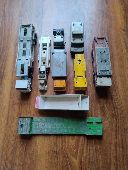 Samochody, resoraki, figurki