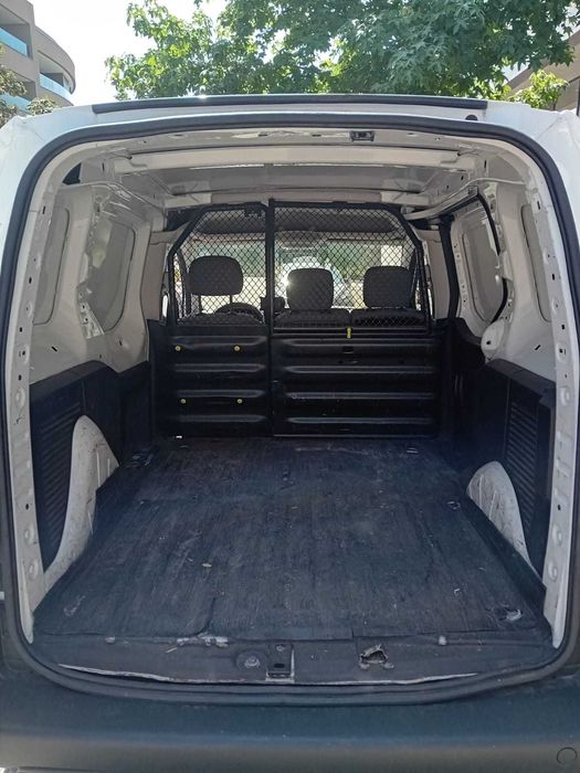 Peugeot Partner 1.6 HDi 90 CV – Março de 2014 – Apenas 94.000 km