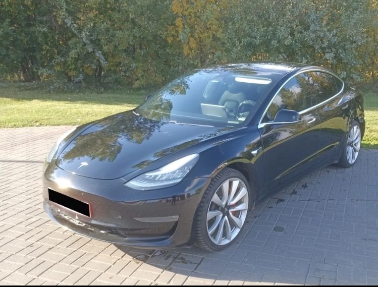 Tesla Model 3 2019