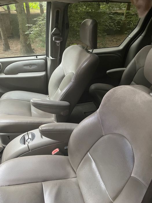 Chrysler Town&Country IV