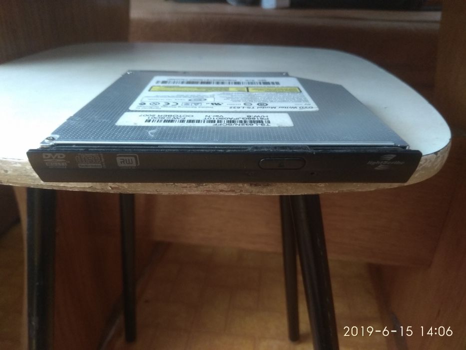 Дисковод DVD Writer Model TS-L632