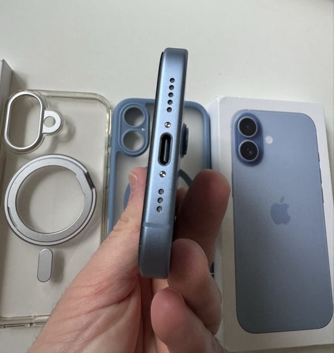 Iphone 17 mist blue 256 gb, ідеальний, офіційний, фіз сім + є сім