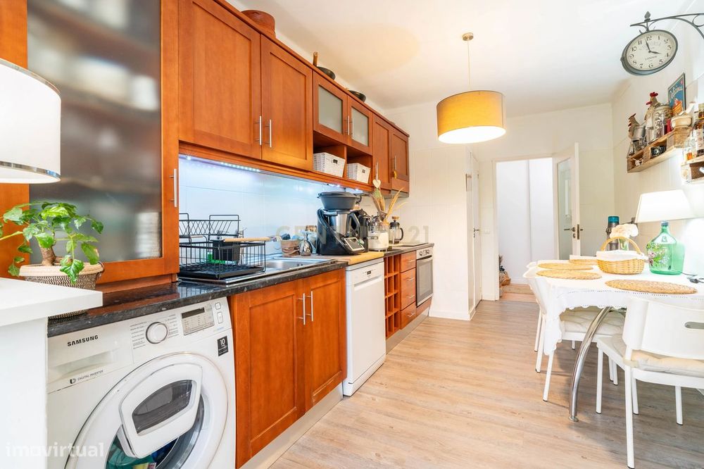 Apartamento T3 Com Garagem | Urbanização Ar E Sol - Coimbra