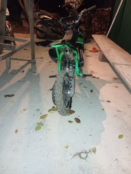 Мотоцикл в ідеальному стані не битий