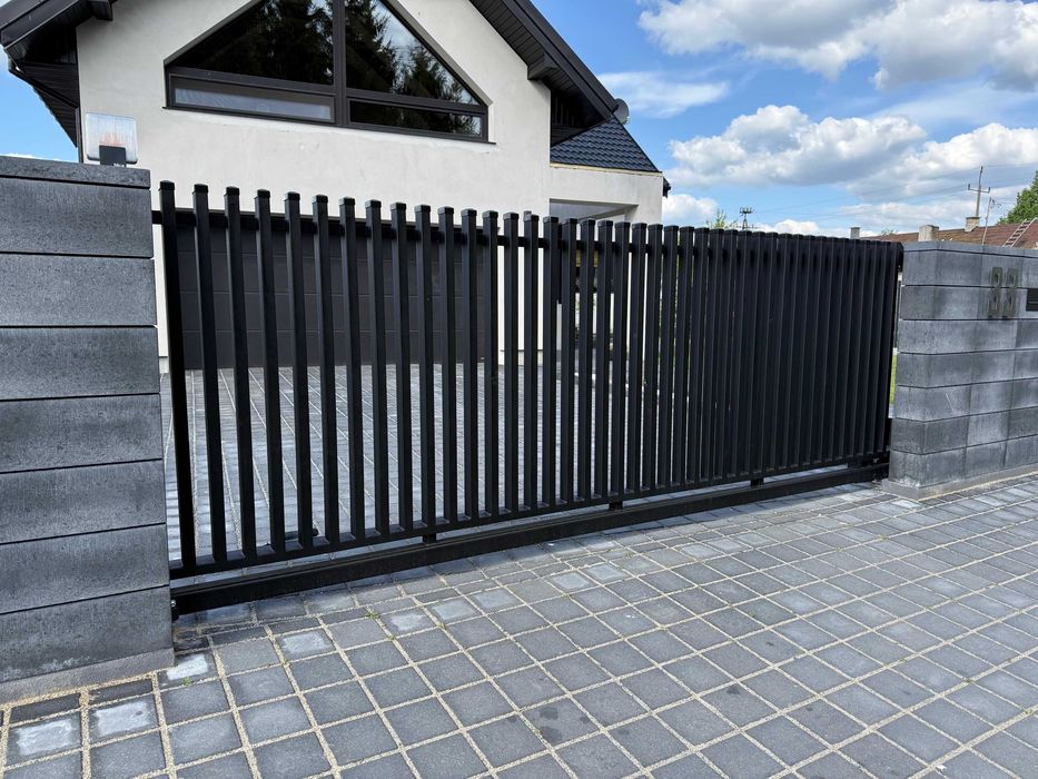 Nowoczesne ogrodzenia na wymiar-  grzebieniowe, modułowe PRODUCENT