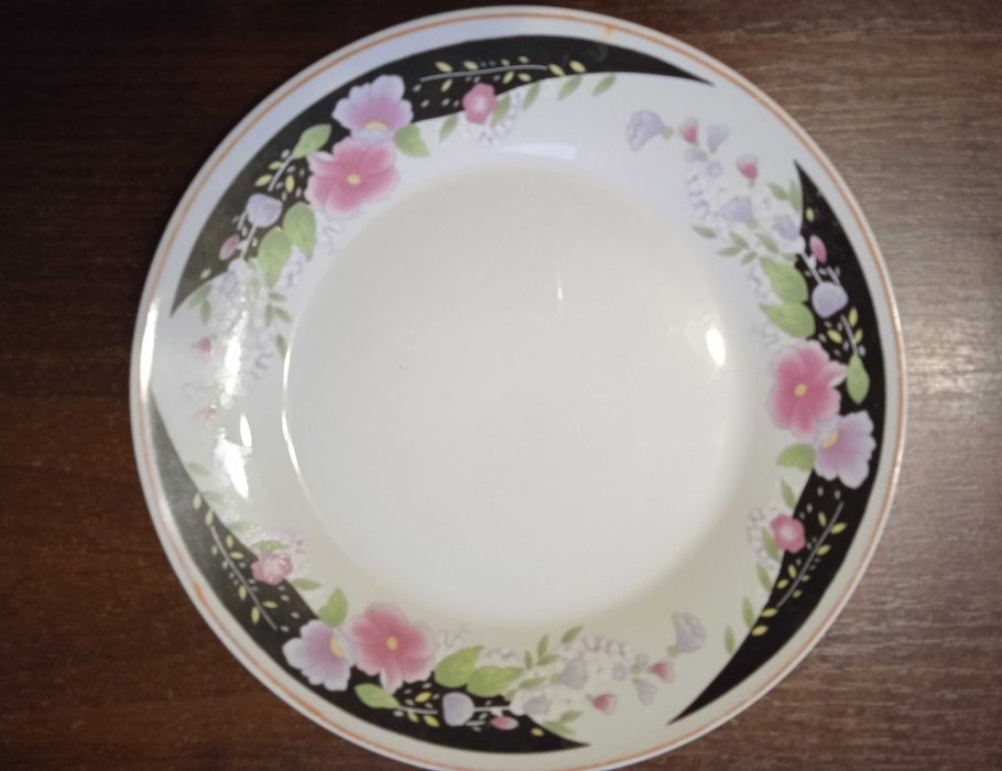 Набор 5  обеденных тарелок