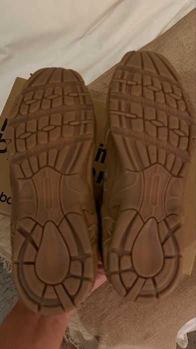 New Balance Miu Miu