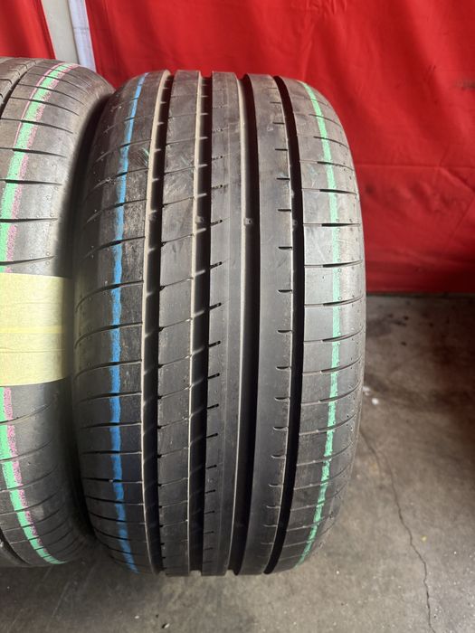 Pneus 245/40/19 Goodiyear Como novos