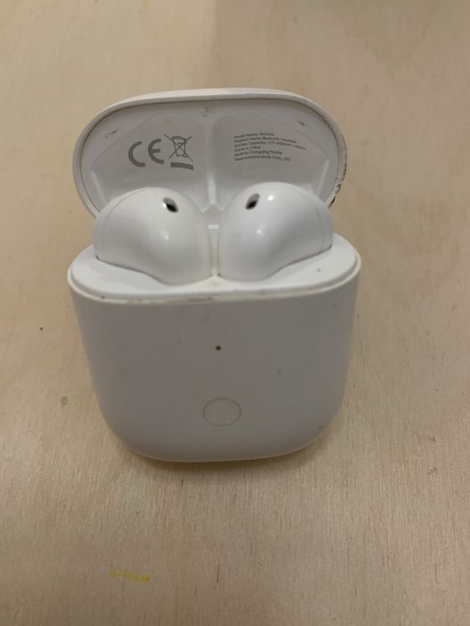 Наушник Realmi 300грн