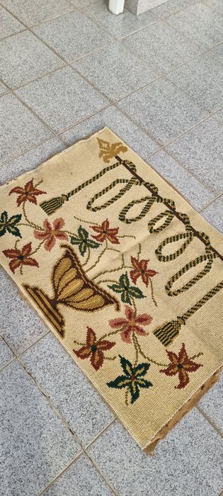 Tapete Arreiolos (76 cm comp. x 1.07cm larg.)