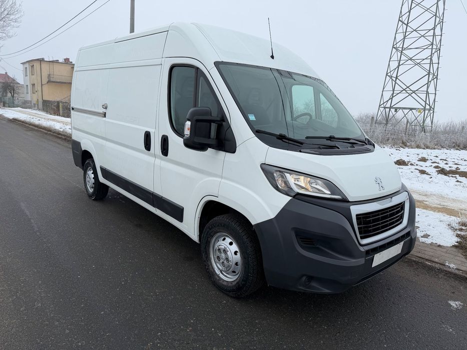 Peugeot BOXER  L2H2 średni  paka 3.1M  idealny  KLIMA  242 tys.km.