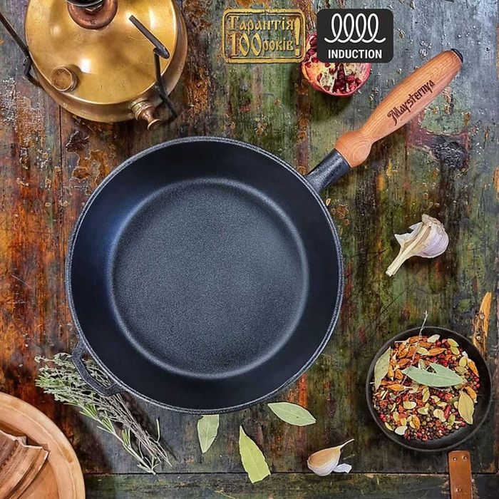 Сковорода Ø28см, глибина 6см, вага 3,4кг. чавунна з дерев'яною ручкою