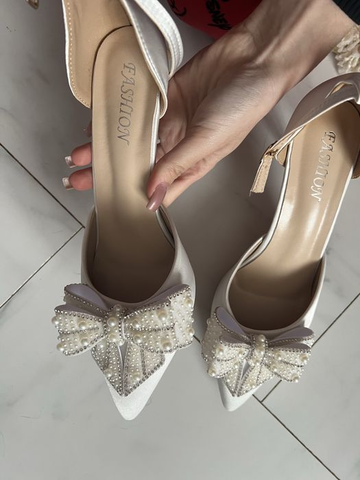 Туфлі на підборах