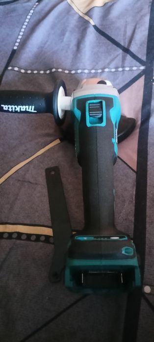Sprzedam szlifierka kątowa Makita z baterią